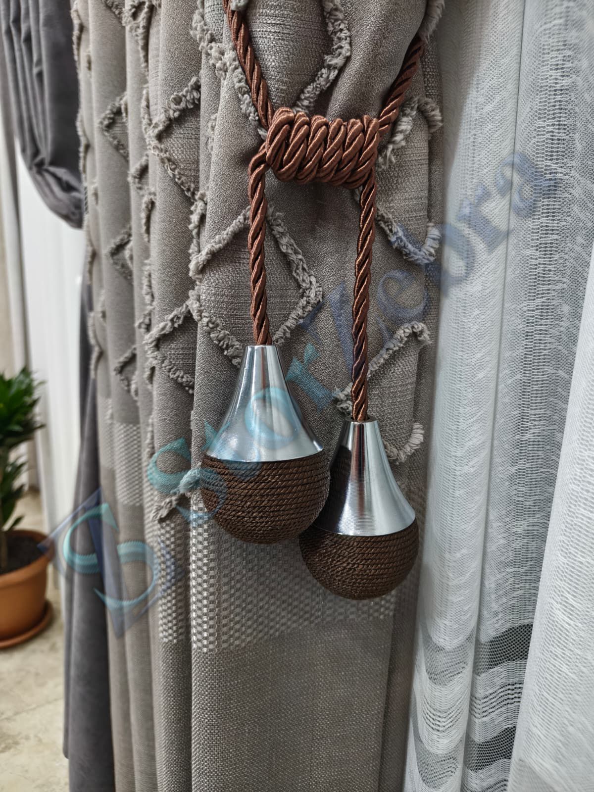 1. Kalite Koyu Kahverengi Fon Bağlama Aksesuarı (Broçol)