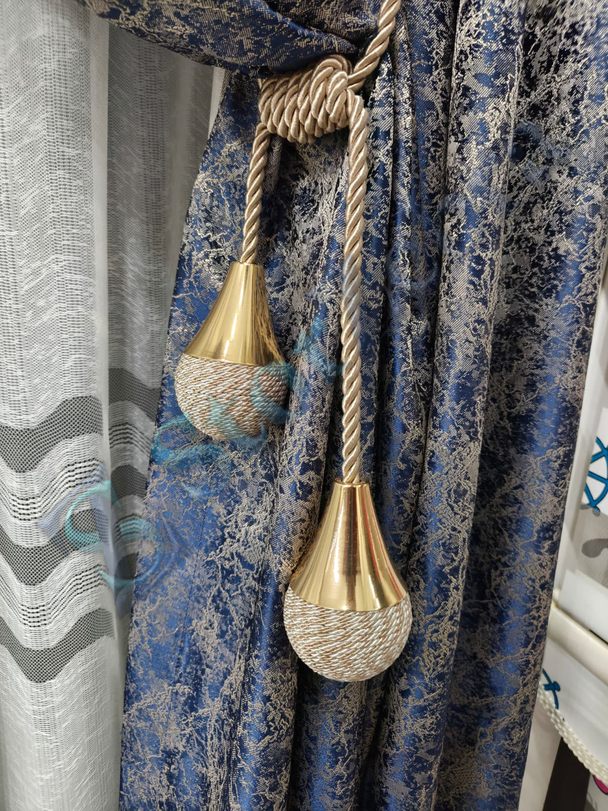 1. Kalite Bej Fon Bağlama Aksesuarı (Broçol)